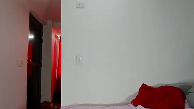 Snapshot of veronica_sinner_ chatting on 30, 10, 2025 veronica sinner  online show from 30, 10, 2025