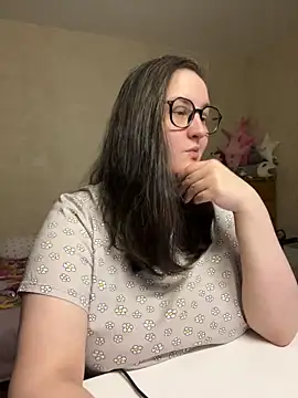 hungry1bunny online show from 9, 12, 2024