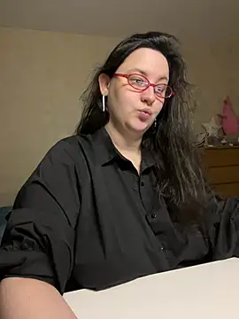 Snapshot of hungry1bunny chatting on 6, 7, 2026 hungry1bunny online show from 6, 7, 2026