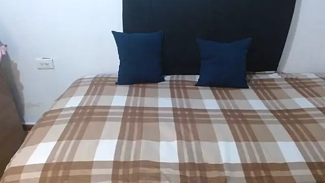 Snapshot of charlotte_slut chatting on 1, 3, 2026 charlotte slut online show from 1, 3, 2026