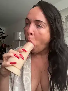 Dagmar92 online show from 23, 11, 2025