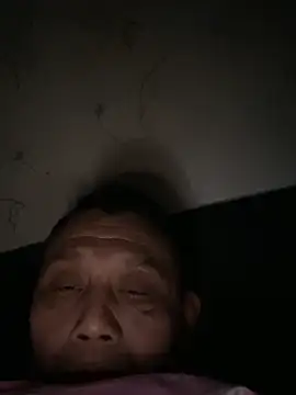 Snapshot of bcc0001 chatting on 8, 3, 2025 bcc0001 online show from 8, 3, 2025