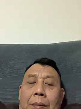 Snapshot of bcc0001 chatting on 27, 10, 2025 bcc0001 online show from 27, 10, 2025