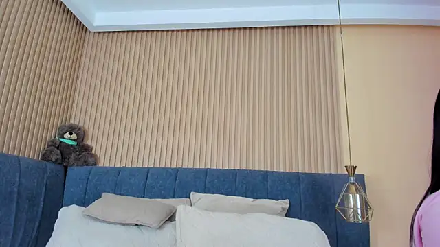 kathecute   online show from 9, 11, 2025