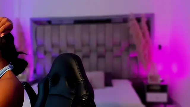 ChaynnaCooper online show from 21, 12, 2025