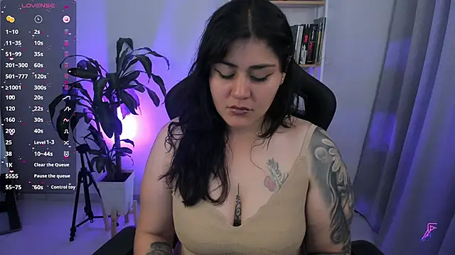 GretaX-X online show from 10, 11, 2025