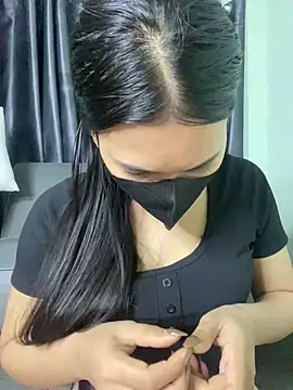 Snapshot of Ly_Coca24 chatting on 4, 4, 2026 Ly Coca24 online show from 4, 4, 2026