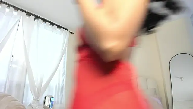 Snapshot of evely_coelloo chatting on 24, 10, 2025 evely coelloo online show from 24, 10, 2025