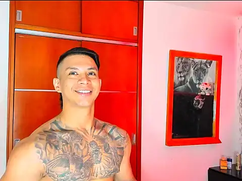 Snapshot of Aaron_Toy chatting on 6, 1, 2026 Aaron Toy online show from 6, 1, 2026