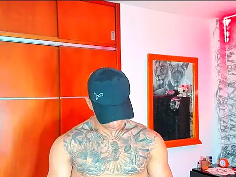 Snapshot of Aaron_Toy chatting on 8, 1, 2026 Aaron Toy online show from 8, 1, 2026