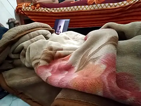 Snapshot of CuteyCouple chatting on 29, 3, 2026 CuteyCouple online show from 29, 3, 2026