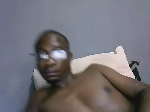 Snapshot of TheeRealShow chatting on 12, 4, 2026 TheeRealShow online show from 12, 4, 2026