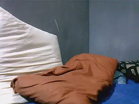 Snapshot of TheeRealShow chatting on 21, 4, 2026 TheeRealShow online show from 21, 4, 2026