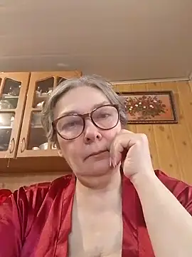 Snapshot of IrinaSweet54 chatting on 5, 3, 2025 IrinaSweet54 online show from 5, 3, 2025