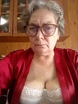Snapshot of IrinaSweet54 chatting on 12, 10, 2025 IrinaSweet54 online show from 12, 10, 2025