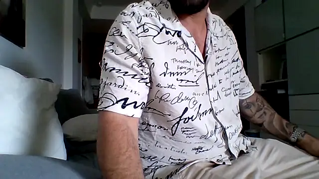 Snapshot of bobotatto chatting on 6, 5, 2026 bobotatto online show from 6, 5, 2026