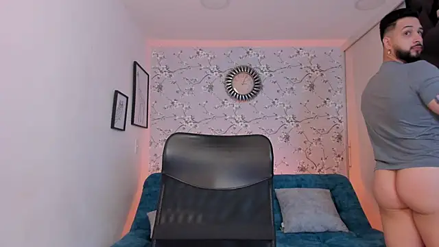 Snapshot of max_dic1 chatting on 29, 3, 2026 max dic1 online show from 29, 3, 2026