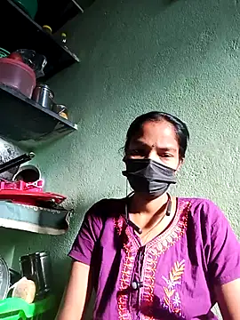 anusiya01 online show from 4, 3, 2025