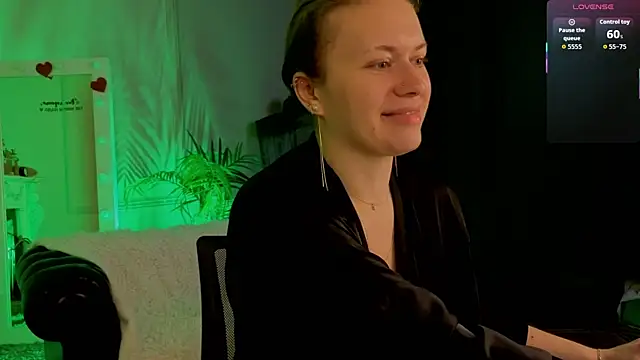 Snapshot of Ariell_Margot_ chatting on 14, 4, 2026 Ariell Margot online show from 14, 4, 2026