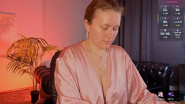 Snapshot of Ariell_Margot_ chatting on 5, 5, 2026 Ariell Margot online show from 5, 5, 2026