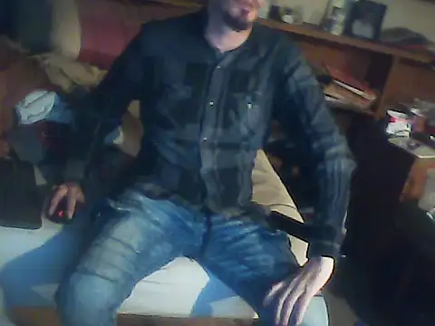 HOTMENVERYHOT online show from 26, 4, 2026
