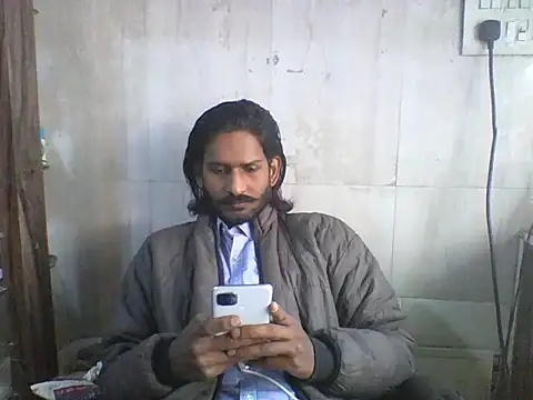 Snapshot of Desi_GfBf chatting on 18, 11, 2025 Desi GfBf online show from 18, 11, 2025