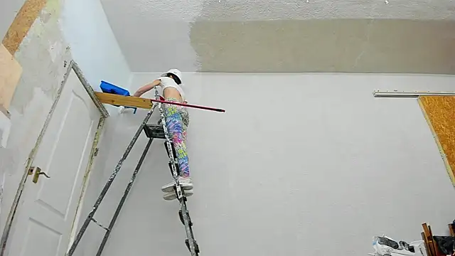 Snapshot of YourSuperModel chatting on 18, 12, 2024 YourSuperModel online show from 18, 12, 2024