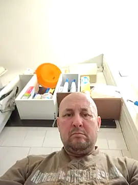 Snapshot of intx800 chatting on 10, 4, 2026 intx800 online show from 10, 4, 2026