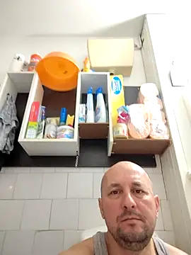 Snapshot of intx800 chatting on 17, 4, 2026 intx800 online show from 17, 4, 2026