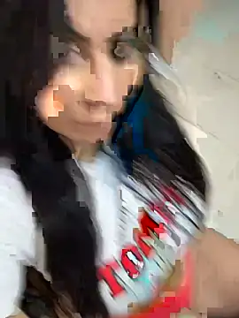 Snapshot of ValenSuarez25 chatting on 2, 7, 2026 ValenSuarez25 online show from 2, 7, 2026