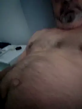 Snapshot of axecoman60 chatting on 21, 12, 2025 axecoman60 online show from 21, 12, 2025