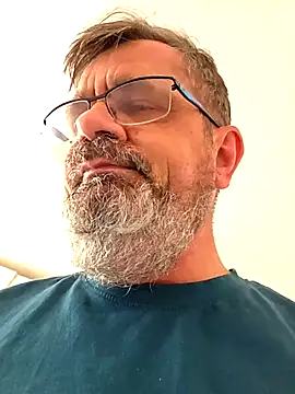 Snapshot of axecoman60 chatting on 27, 3, 2026 axecoman60 online show from 27, 3, 2026