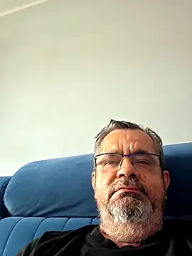 Snapshot of axecoman60 chatting on 7, 4, 2026 axecoman60 online show from 7, 4, 2026