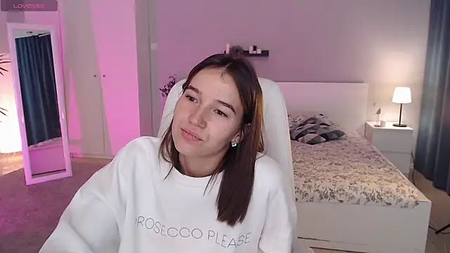 Bellla Haddid online show from 27, 9, 2025