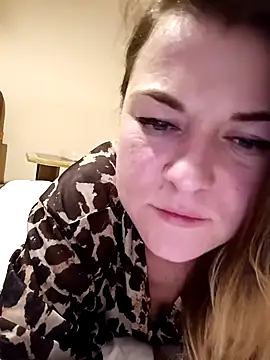 LunikaLunaX online show from 25, 2, 2025