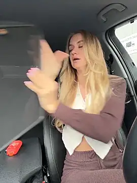 Snapshot of Devill_Angel_ chatting on 4, 4, 2026 Devill Angel online show from 4, 4, 2026