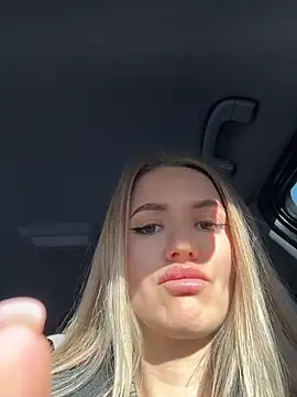 Snapshot of Devill_Angel_ chatting on 10, 4, 2026 Devill Angel online show from 10, 4, 2026