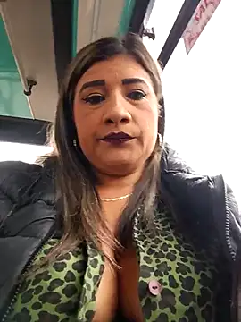 Snapshot of Hannahcandyy chatting on 5, 3, 2025 Hannahcandyy online show from 5, 3, 2025
