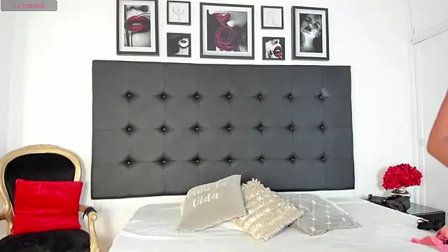 Snapshot of SaraDreamss chatting on 24, 1, 2025 SaraDreamss online show from 24, 1, 2025