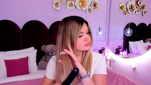 Snapshot of ZaraBloom chatting on 11, 1, 2026 ZaraBloom online show from 11, 1, 2026