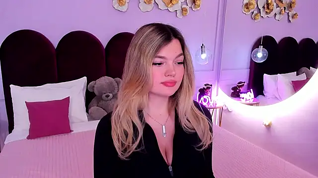 Snapshot of ZaraBloom chatting on 19, 1, 2026 ZaraBloom online show from 19, 1, 2026