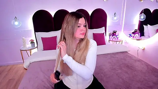 Snapshot of ZaraBloom chatting on 2, 3, 2026 ZaraBloom online show from 2, 3, 2026