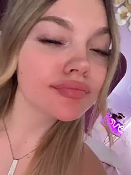 Snapshot of ZaraBloom chatting on 17, 3, 2026 ZaraBloom online show from 17, 3, 2026