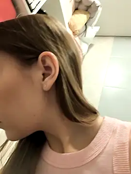 AliceBrayan online show from 6, 2, 2026