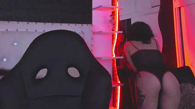 Ghosty Doll online show from 8, 1, 2025