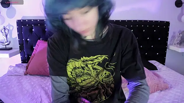 Ghosty Doll online show from 18, 9, 2025