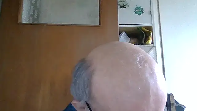 Snapshot of mariusica1@xh chatting on 17, 4, 2026 mariusica1xh online show from 17, 4, 2026