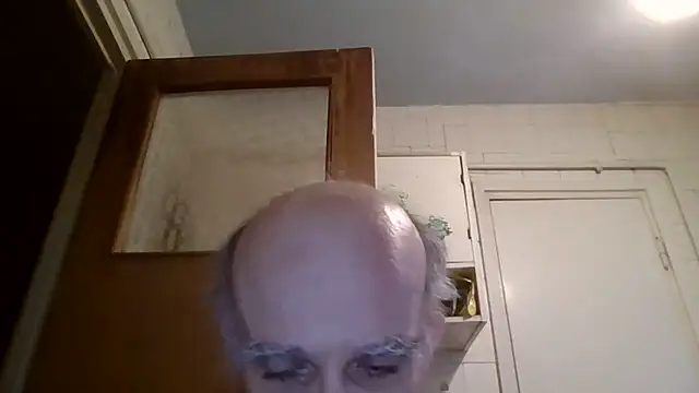 Snapshot of mariusica1@xh chatting on 23, 4, 2026 mariusica1xh online show from 23, 4, 2026