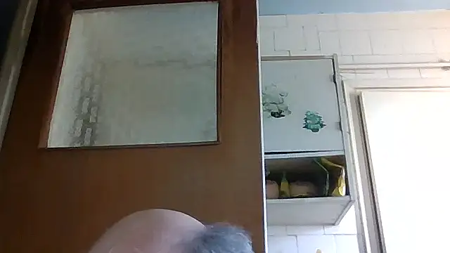 Snapshot of mariusica1@xh chatting on 26, 4, 2026 mariusica1xh online show from 26, 4, 2026