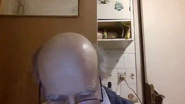 Snapshot of mariusica1@xh chatting on 28, 4, 2026 mariusica1xh online show from 28, 4, 2026